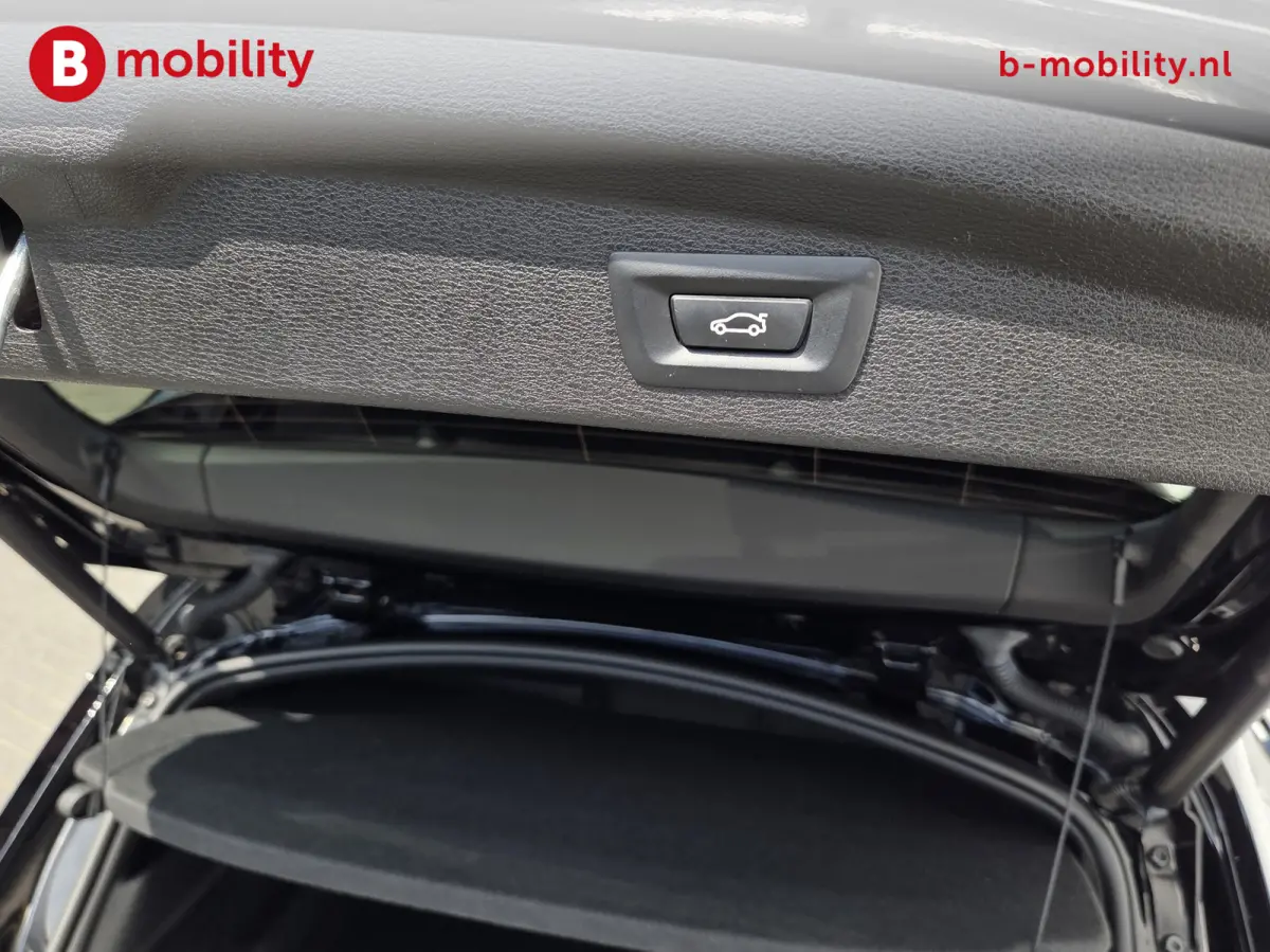 xDrive20i High Executive M-Sport Trekhaak 2000kg Panoramadak | Adaptive Cruise Control | Head-Up | Hifi | DAB