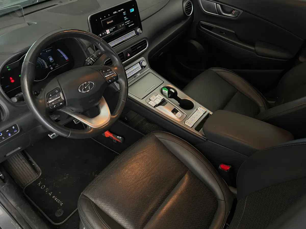 EV Premium 64 kWh SOH97%|1E EIG DEALEROND|HEADUP|STOEL&STUURVRM+VERKOELING|LEDER|BLINDSPOT|LANE ASS.|ADAPT.CRUISE