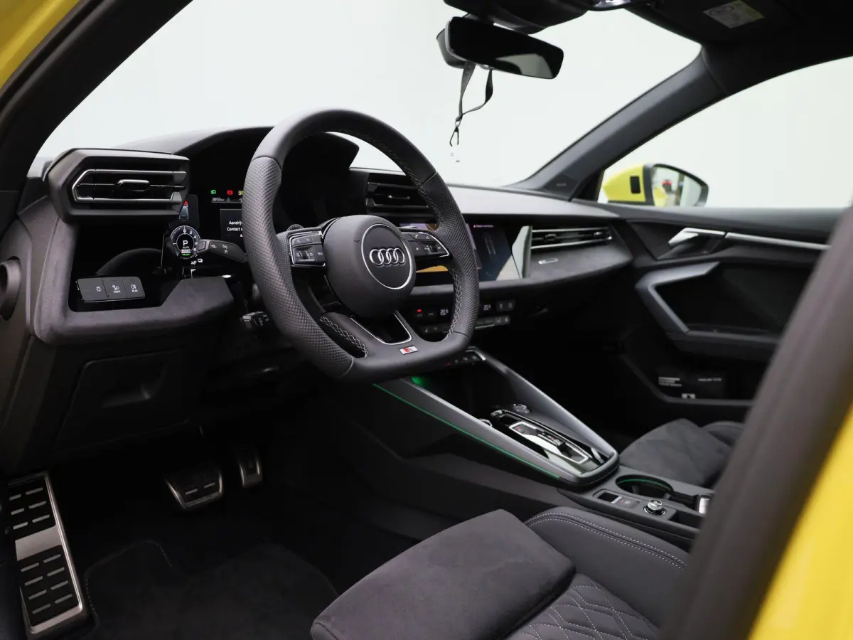 40 TFSI e Advanced 204 PK | Adaptive cruise control | Sonos | Dodehoekdetectie | Stoelverwarming | Achteruitrijcamera | Climate control | Trekhaak | Privacy glas