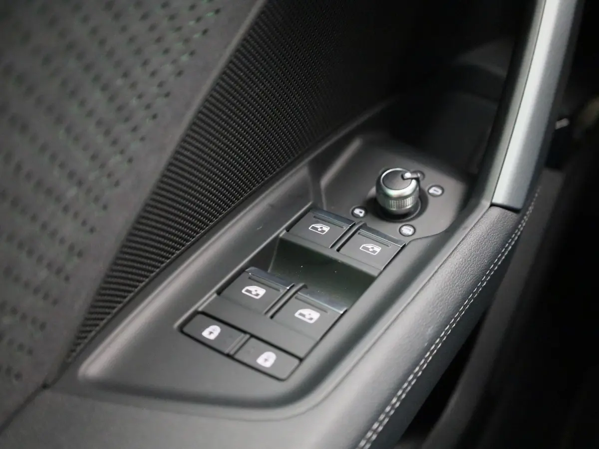 40 TFSI e Advanced 204 PK | Adaptive cruise control | Sonos | Dodehoekdetectie | Stoelverwarming | Achteruitrijcamera | Climate control | Trekhaak | Privacy glas