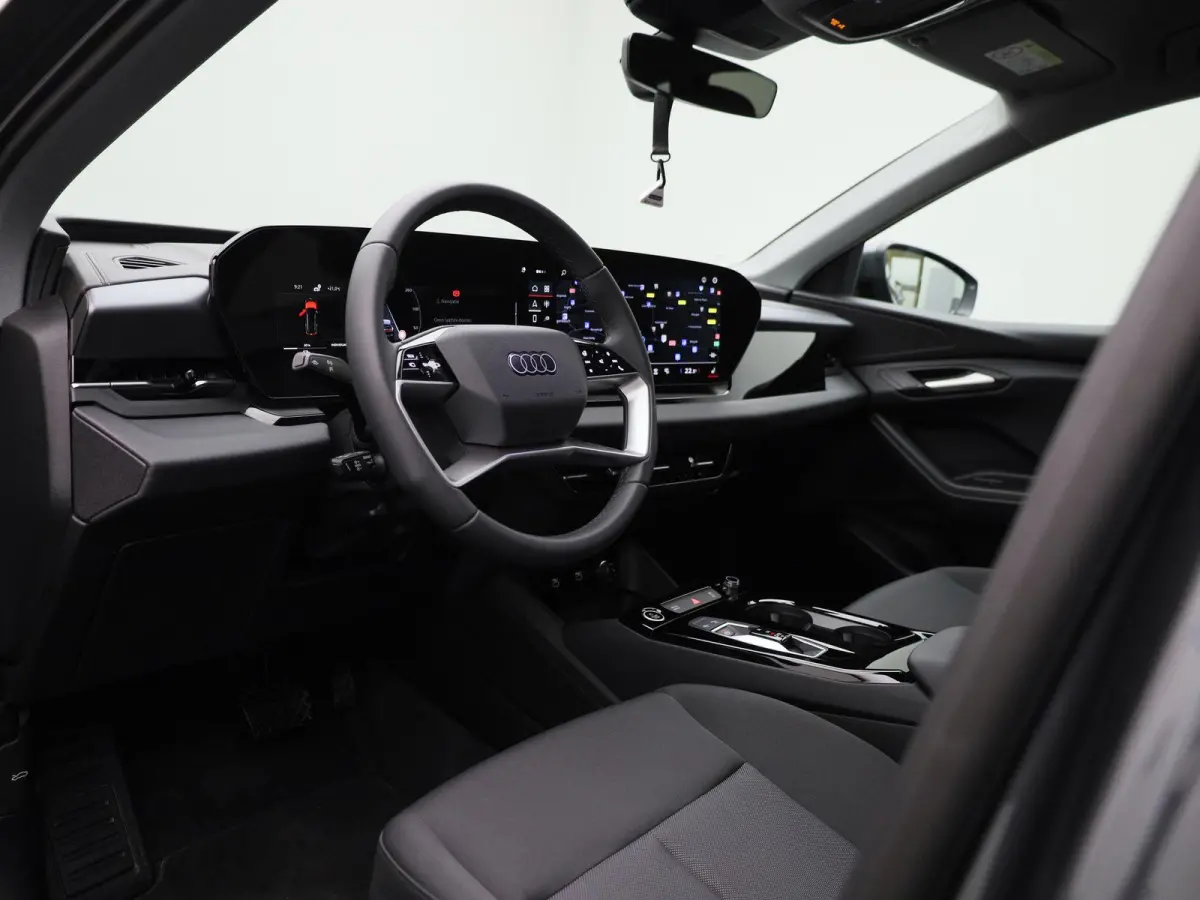 edition performance 100 kWh | Adaptive cruise control | 360 graden camera | Dodehoekdetectie | Stuurverwarming | Climate control | Carbon pakket | Stoelverwarming voor & achter | Warmtepomp 