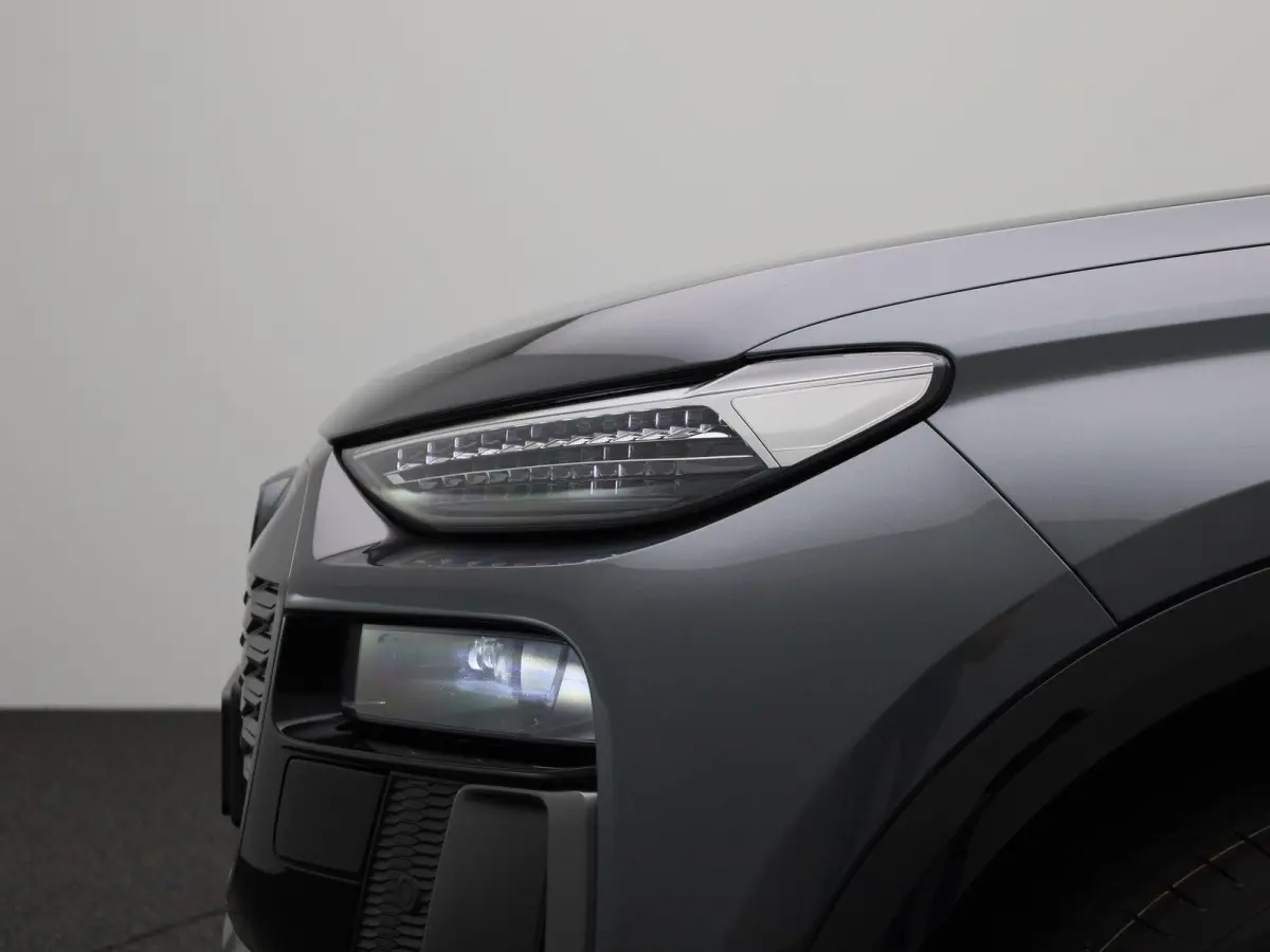 edition performance 100 kWh | Adaptive cruise control | 360 graden camera | Dodehoekdetectie | Stuurverwarming | Climate control | Carbon pakket | Stoelverwarming voor & achter | Warmtepomp 