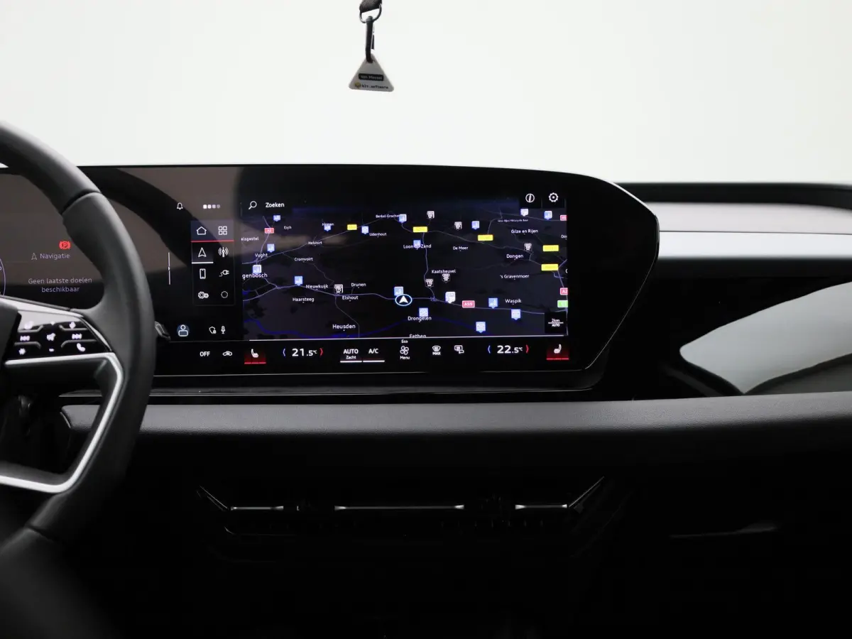 edition performance 100 kWh | Adaptive cruise control | 360 graden camera | Dodehoekdetectie | Stuurverwarming | Climate control | Carbon pakket | Stoelverwarming voor & achter | Warmtepomp 