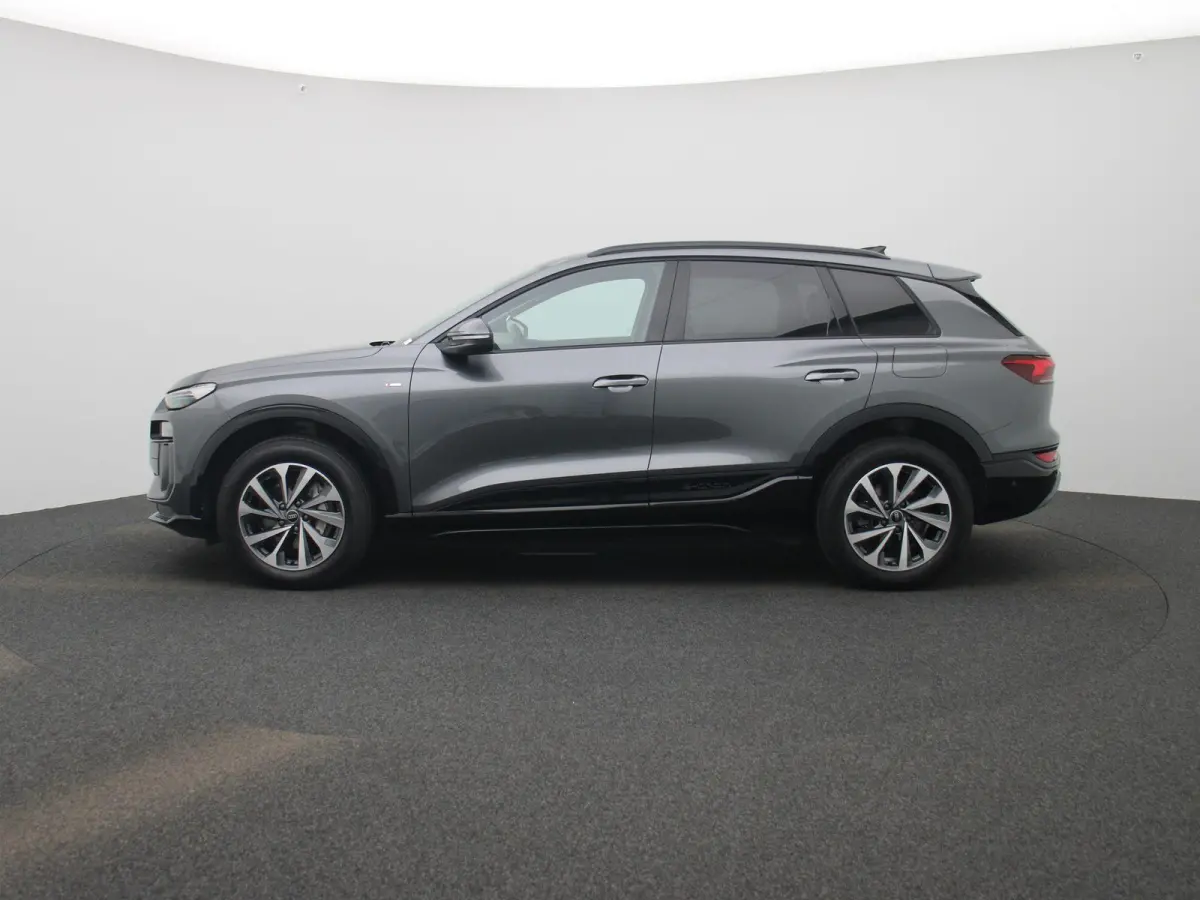 edition performance 100 kWh | Adaptive cruise control | 360 graden camera | Dodehoekdetectie | Stuurverwarming | Climate control | Carbon pakket | Stoelverwarming voor & achter | Warmtepomp 