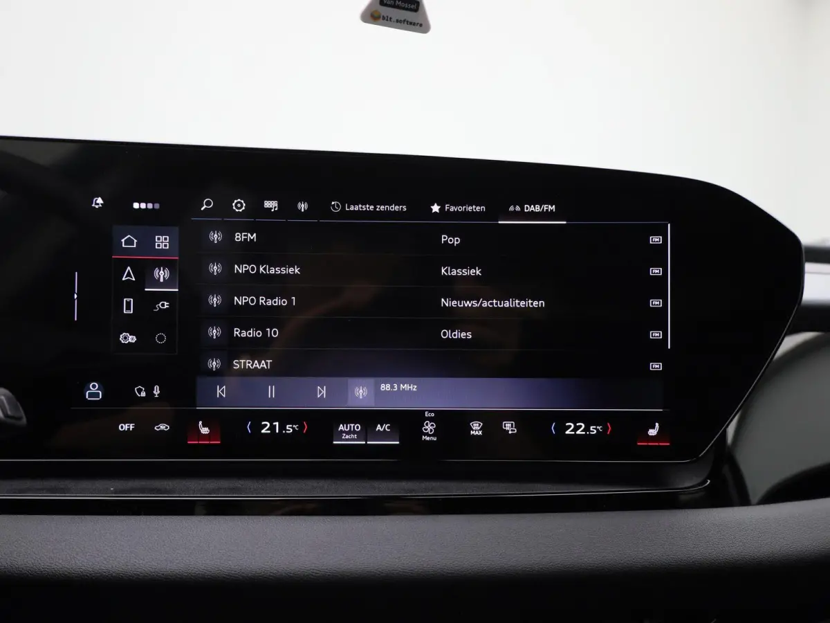 edition performance 100 kWh | Adaptive cruise control | 360 graden camera | Dodehoekdetectie | Stuurverwarming | Climate control | Carbon pakket | Stoelverwarming voor & achter | Warmtepomp 