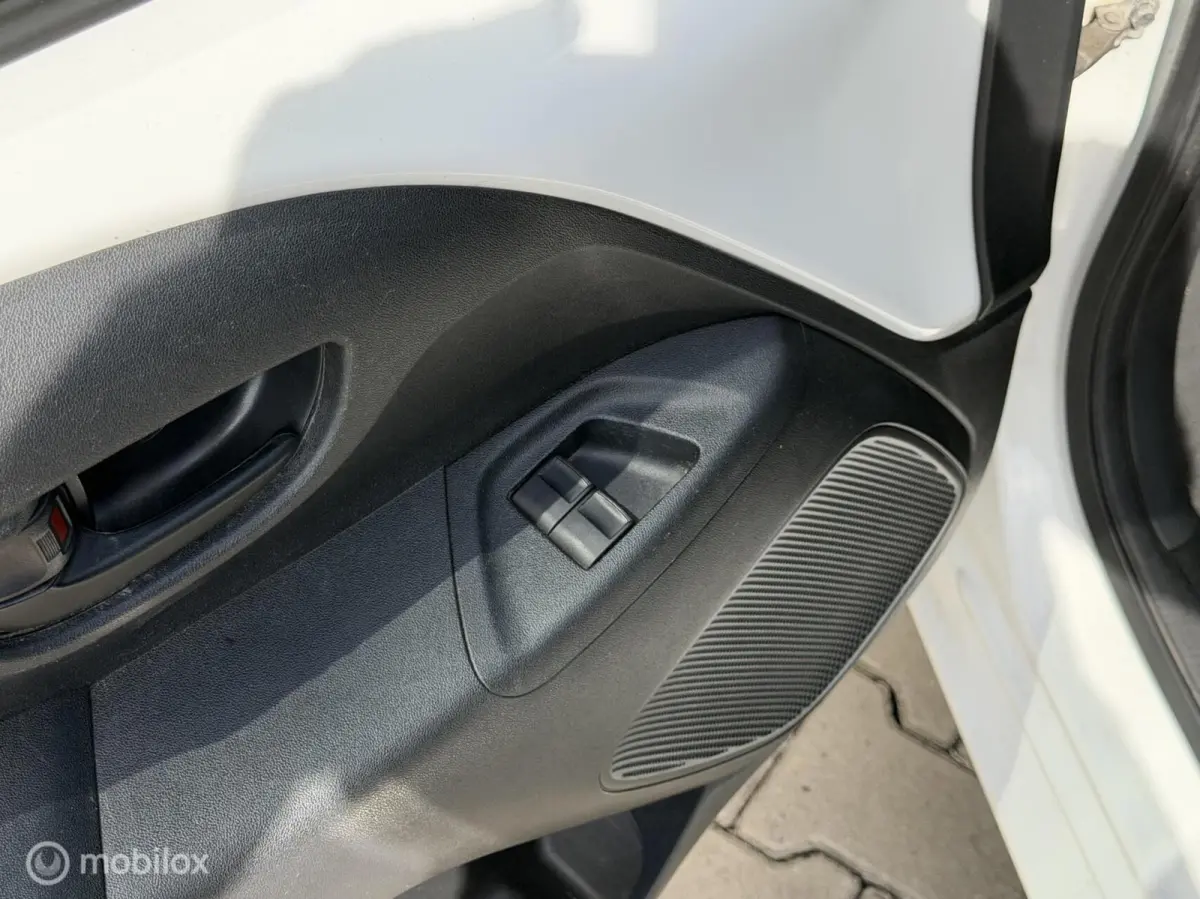1.0 e-VTi Feel | AIRCO | 5 DEUREN |
