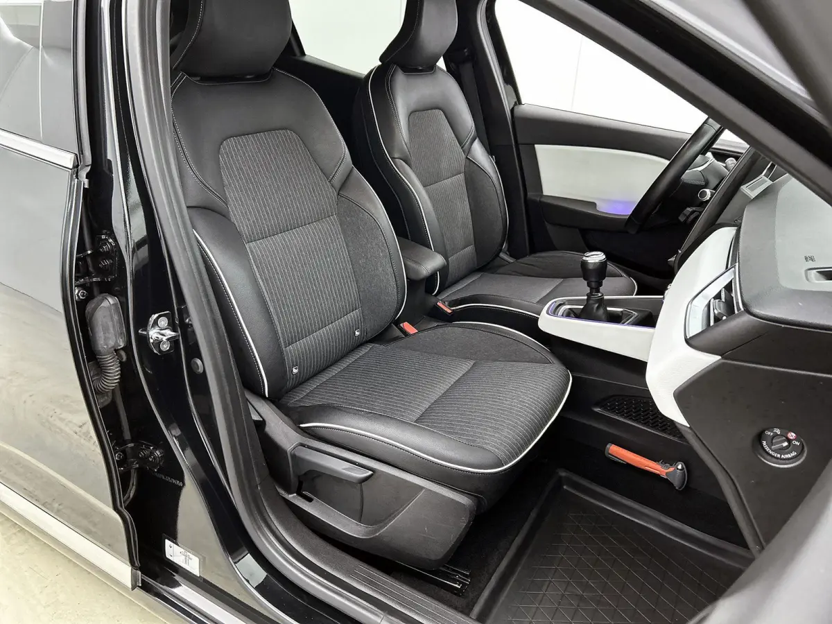 1.0 TCe Initiale Paris | Apple Carplay / Android Auto | Achteruitrijcamera | Stoelverwarming | Parkeersensoren |