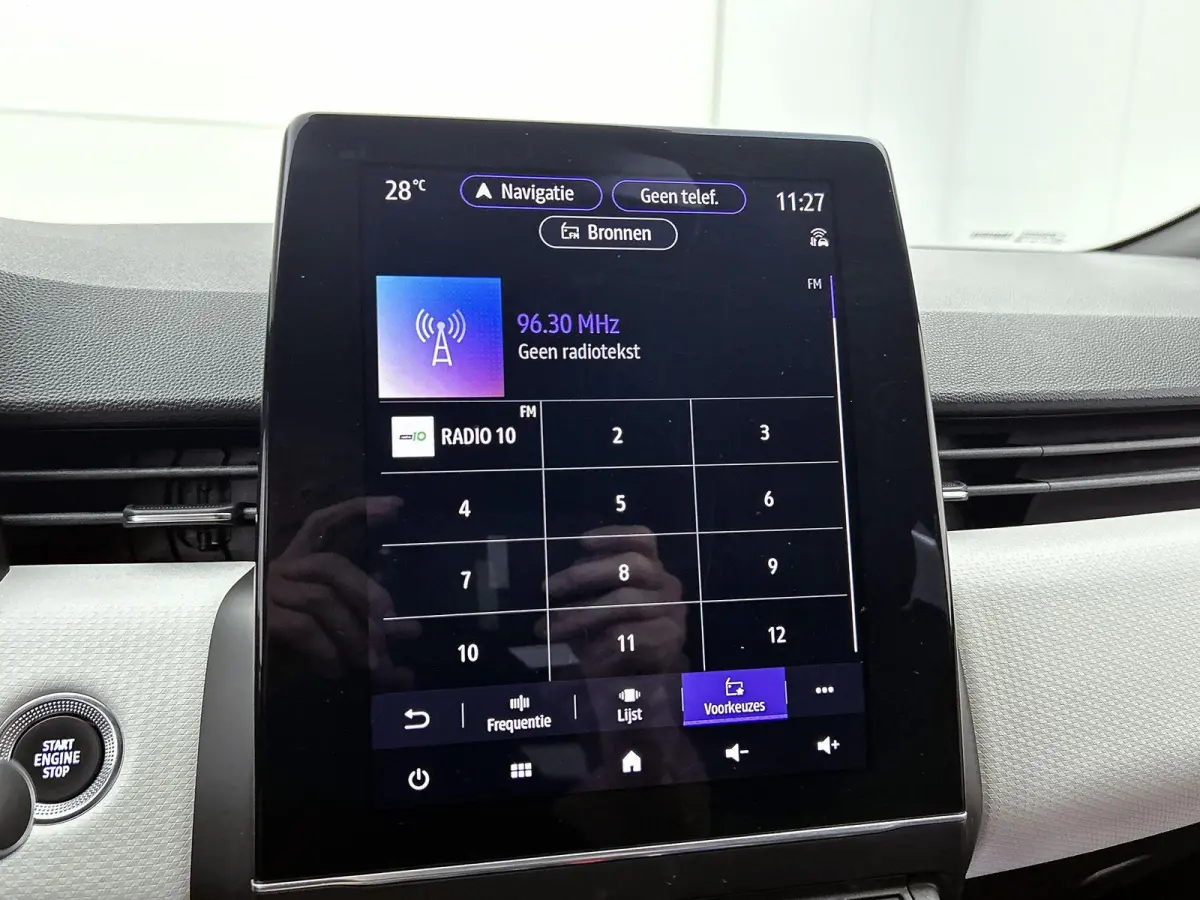 1.0 TCe Initiale Paris | Apple Carplay / Android Auto | Achteruitrijcamera | Stoelverwarming | Parkeersensoren |