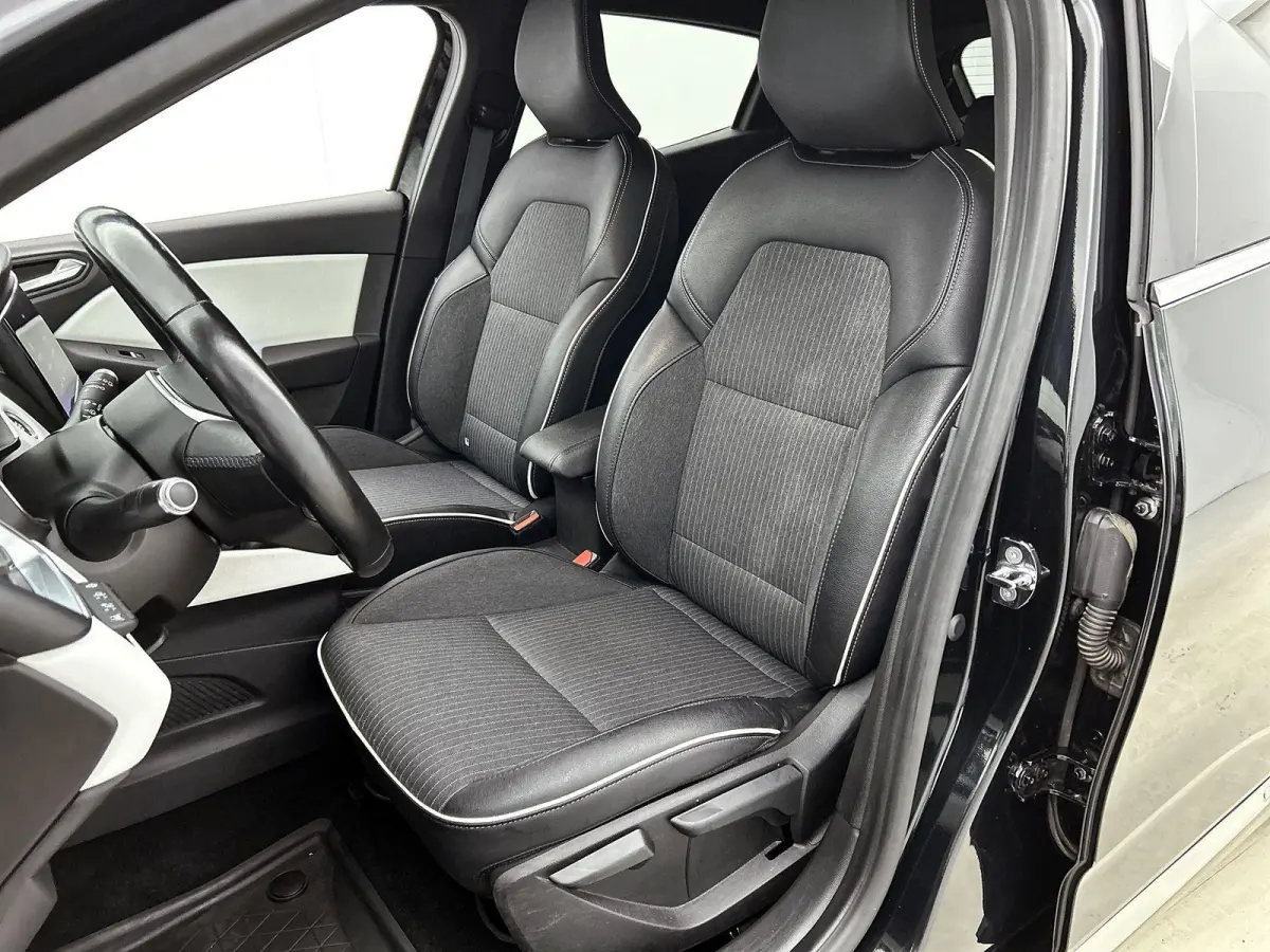 1.0 TCe Initiale Paris | Apple Carplay / Android Auto | Achteruitrijcamera | Stoelverwarming | Parkeersensoren |