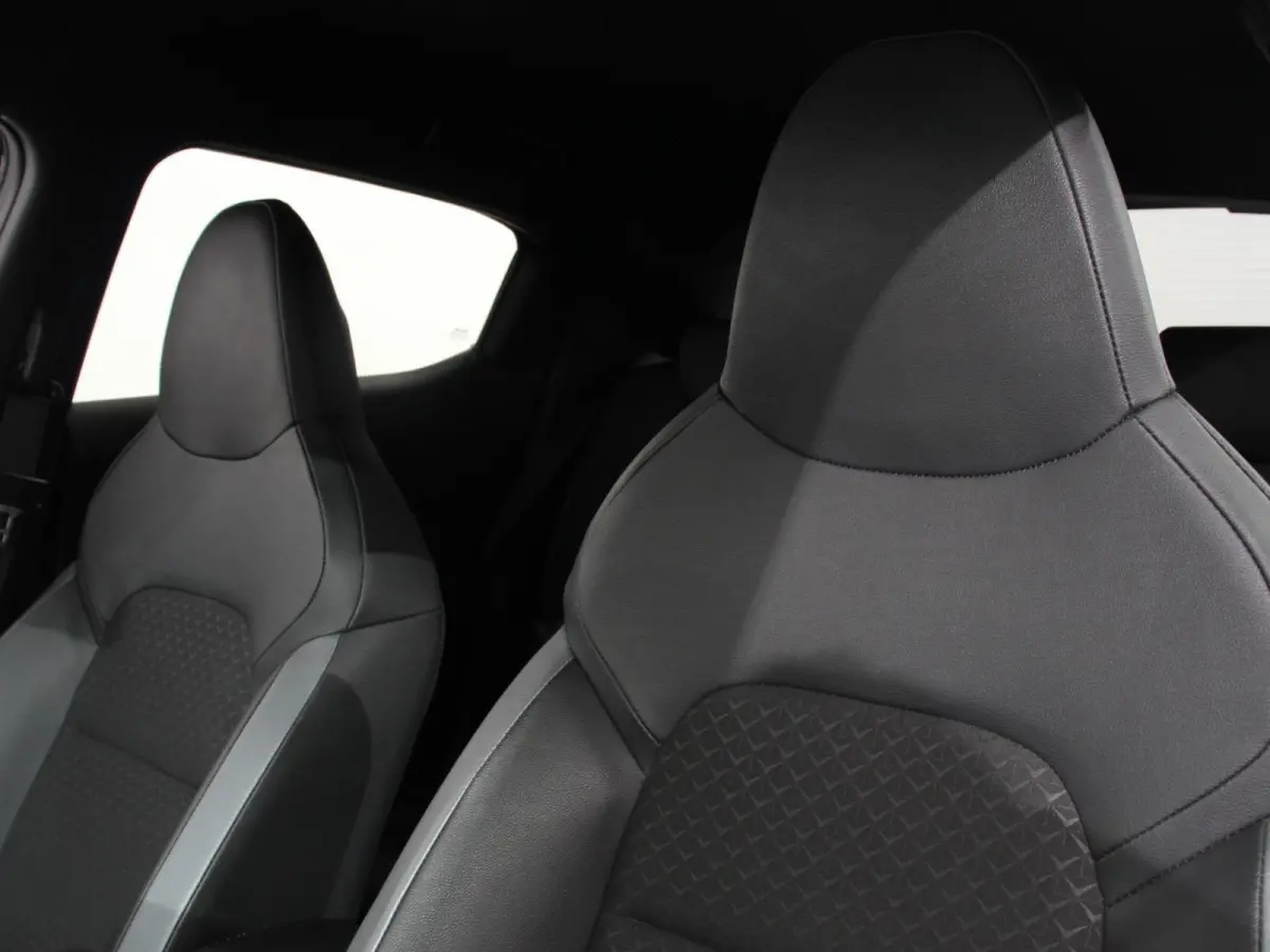 1.0 DIG-T Automaat N-Connecta Climate control Cruise control Achteruitrijcamera Keyless Navigatie LED Verwarmde voorstoelen Verwarmd stuurwiel Parkeersensoren Apple Carplay/ Android Auto