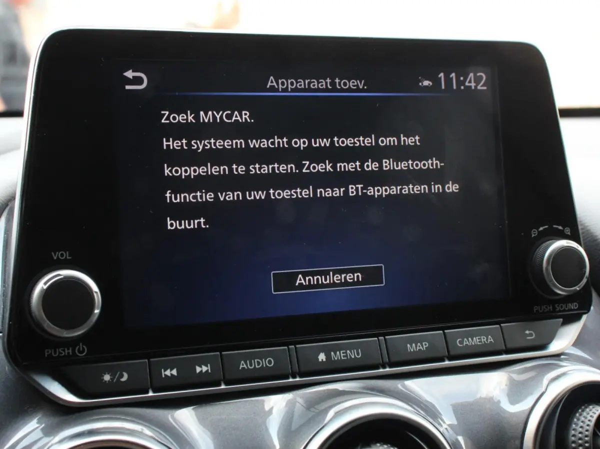 1.0 DIG-T Automaat N-Connecta Climate control Cruise control Achteruitrijcamera Keyless Navigatie LED Verwarmde voorstoelen Verwarmd stuurwiel Parkeersensoren Apple Carplay/ Android Auto