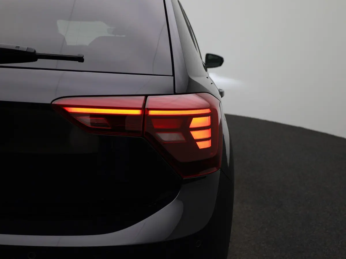 1.0 TSI Life Business | Apple Carplay / Android Auto | Stoelverwarming | Navigatie | Parkeersensoren |