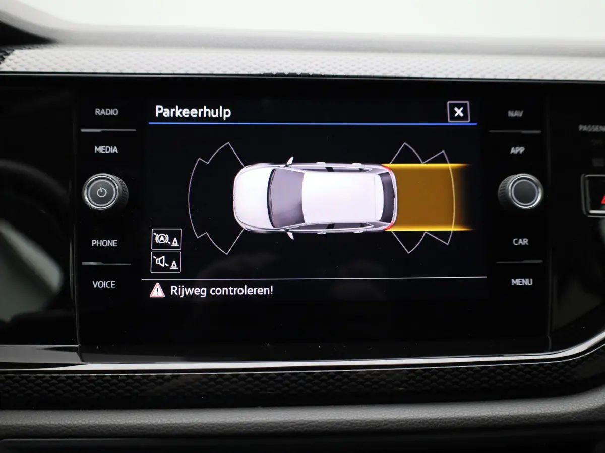 1.0 TSI Life Business | Apple Carplay / Android Auto | Stoelverwarming | Navigatie | Parkeersensoren |