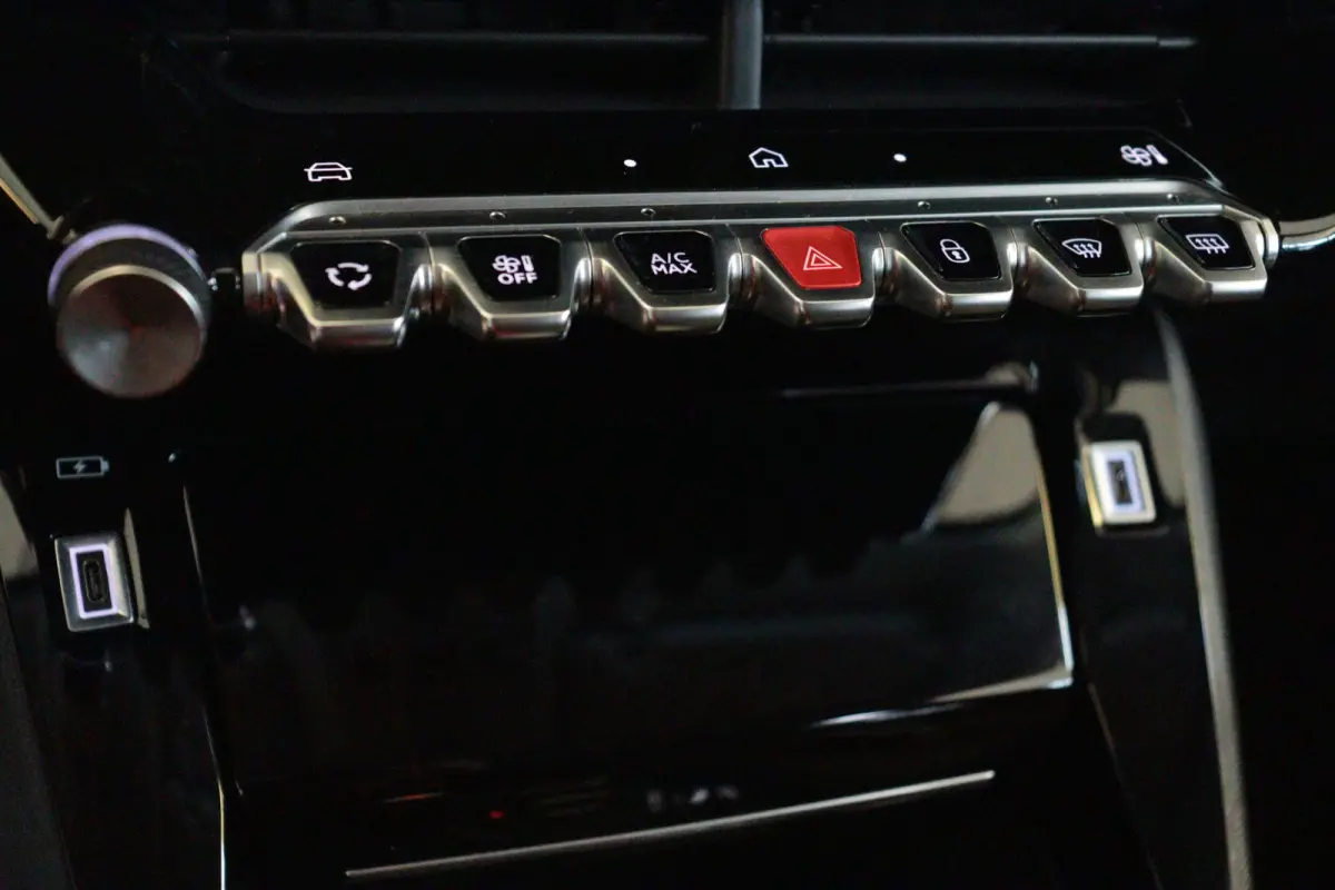EV Allure 51 kWh | APPCONNECT | PDC V+A | CRUISE | LMV16" | LED |