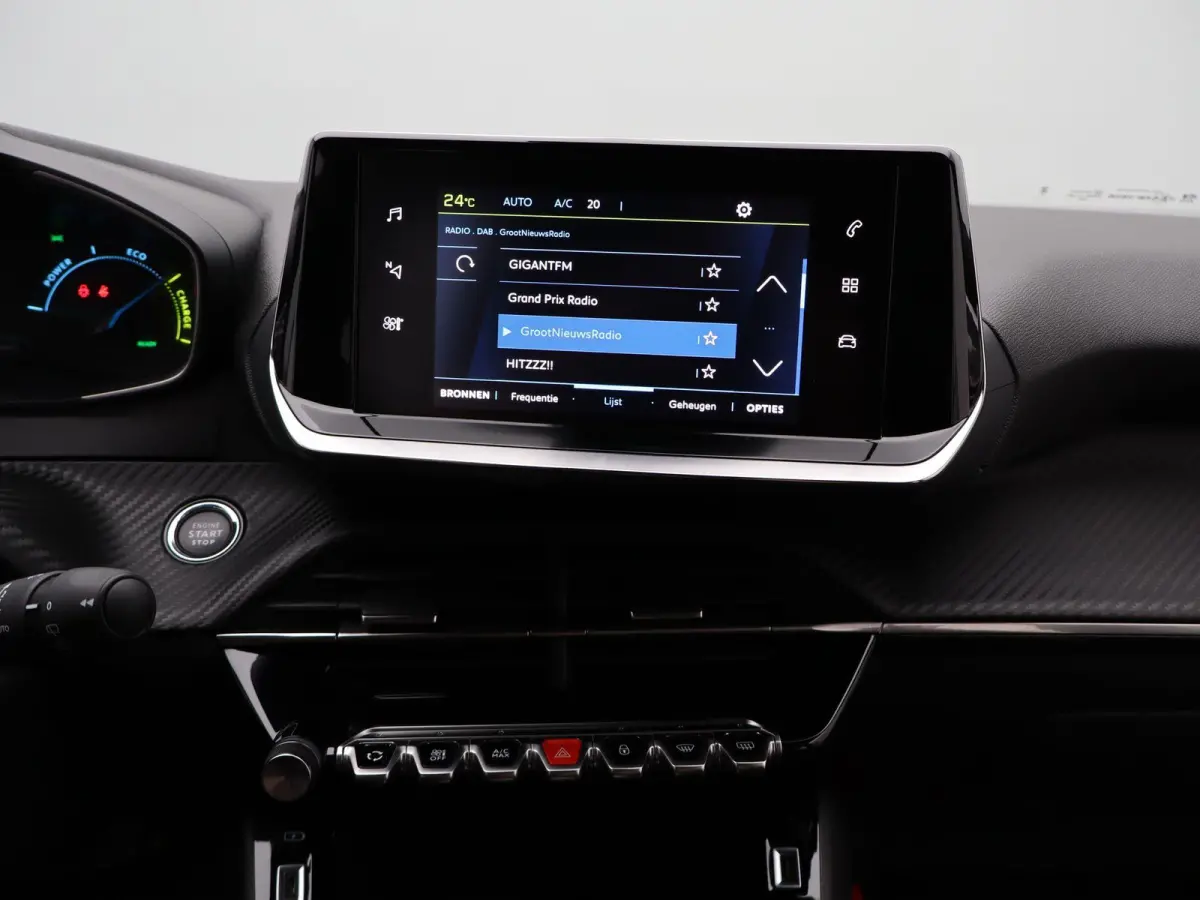 e-2008 Active Pack | Apple Carplay / Android Auto | Multifunctioneel Stuurwiel | Keyless |