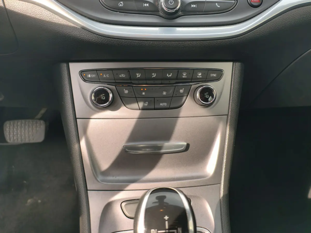 1.0 Edition || NAP | AUTOMAAT | CRUISE | STOELVERWARMING | AIRCO