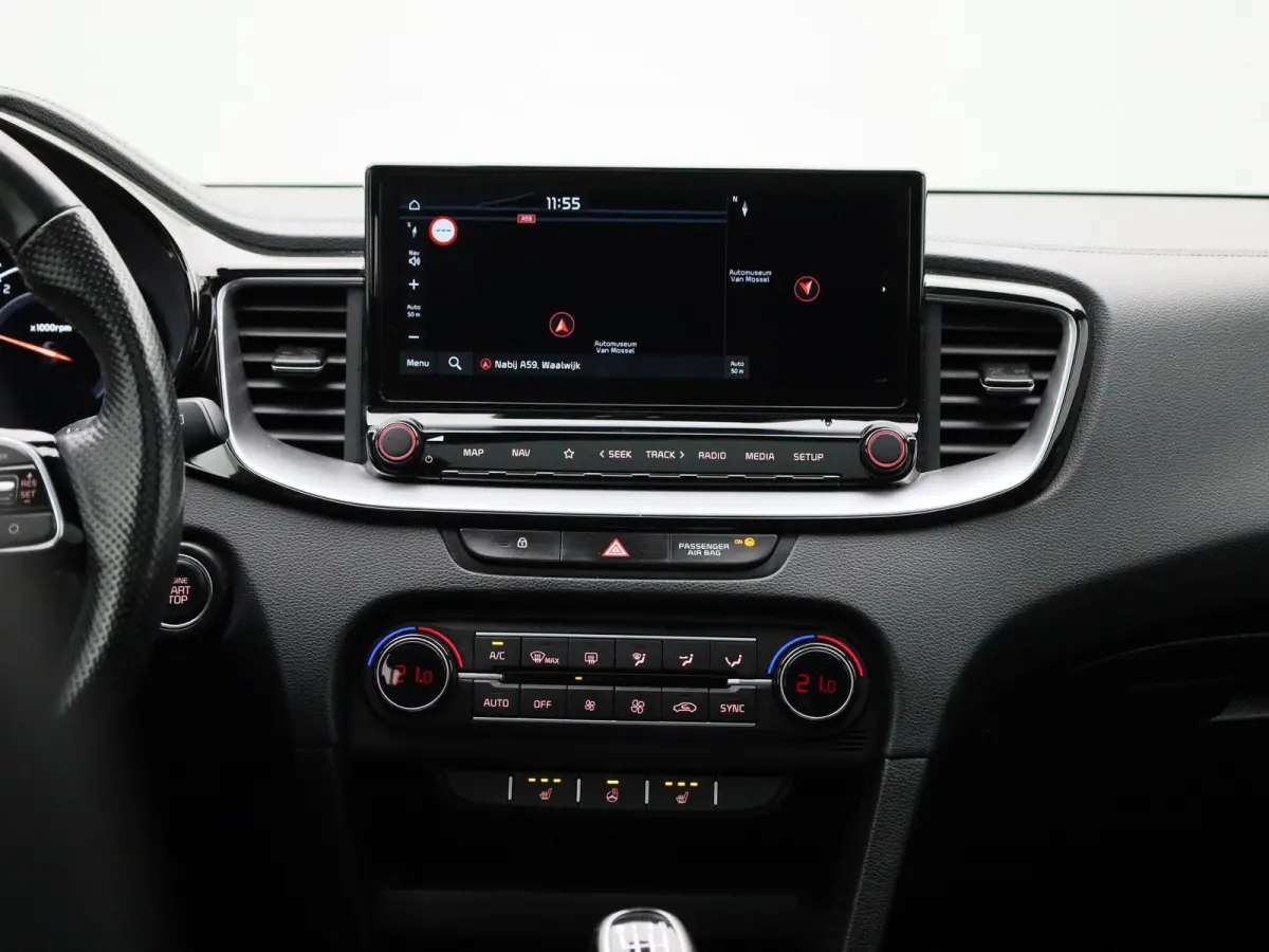1.5 T-GDi GT-Line | Schuif/Kanteldak | Apple Carplay / Android Auto | Lichtmetalen Velgen | Sportstoelen | Camera | Virtual Cockpit |