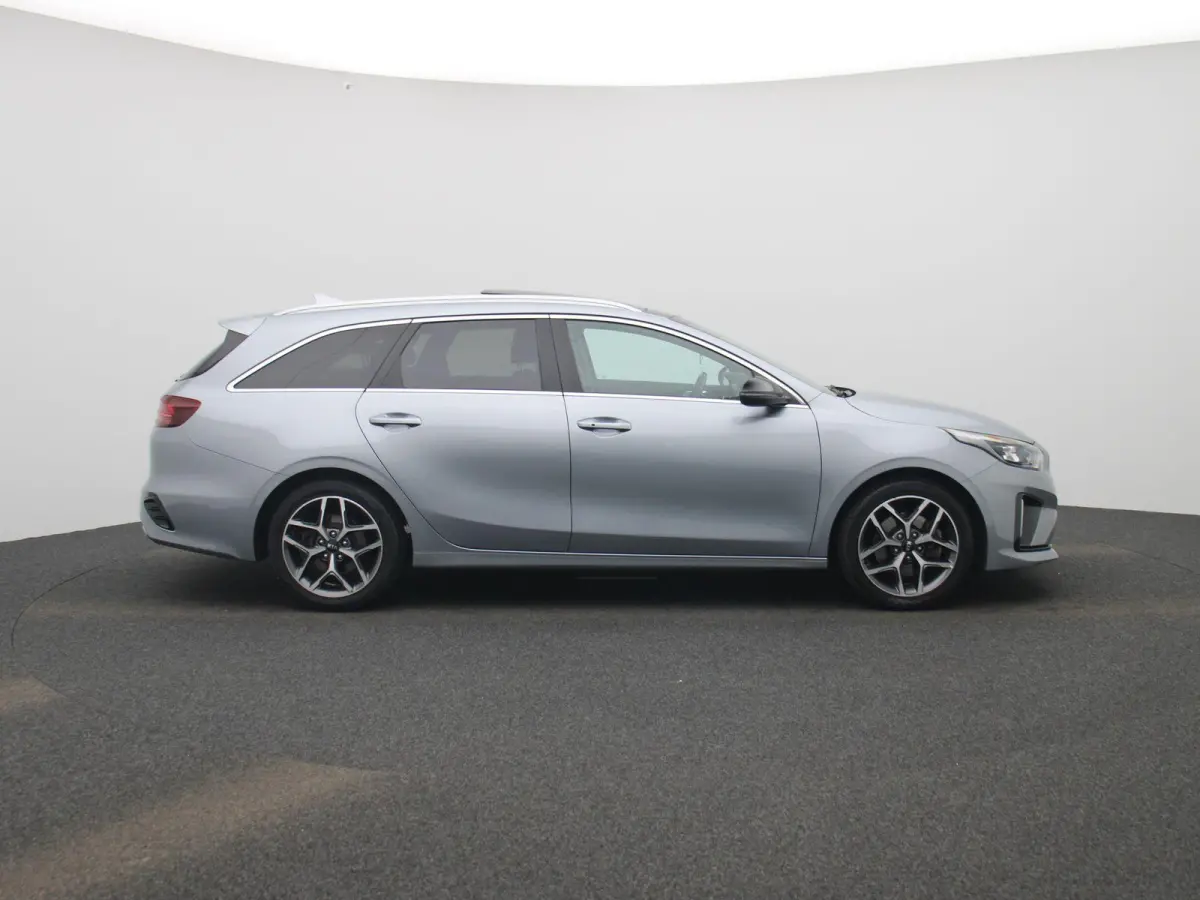 1.5 T-GDi GT-Line | Schuif/Kanteldak | Apple Carplay / Android Auto | Lichtmetalen Velgen | Sportstoelen | Camera | Virtual Cockpit |
