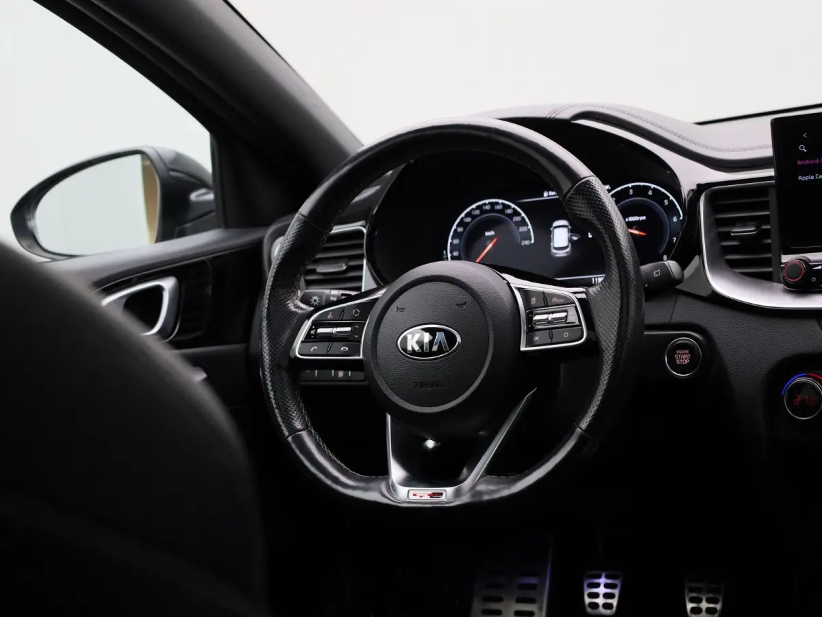1.5 T-GDi GT-Line | Schuif/Kanteldak | Apple Carplay / Android Auto | Lichtmetalen Velgen | Sportstoelen | Camera | Virtual Cockpit |