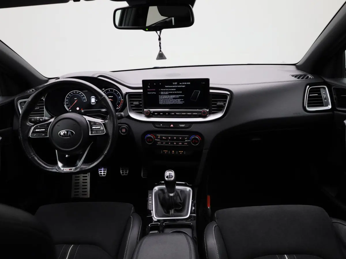 1.5 T-GDi GT-Line | Schuif/Kanteldak | Apple Carplay / Android Auto | Lichtmetalen Velgen | Sportstoelen | Camera | Virtual Cockpit |
