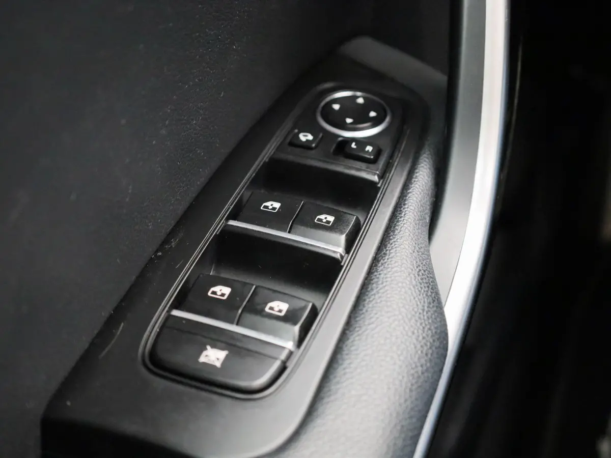 1.5 T-GDi GT-Line | Schuif/Kanteldak | Apple Carplay / Android Auto | Lichtmetalen Velgen | Sportstoelen | Camera | Virtual Cockpit |