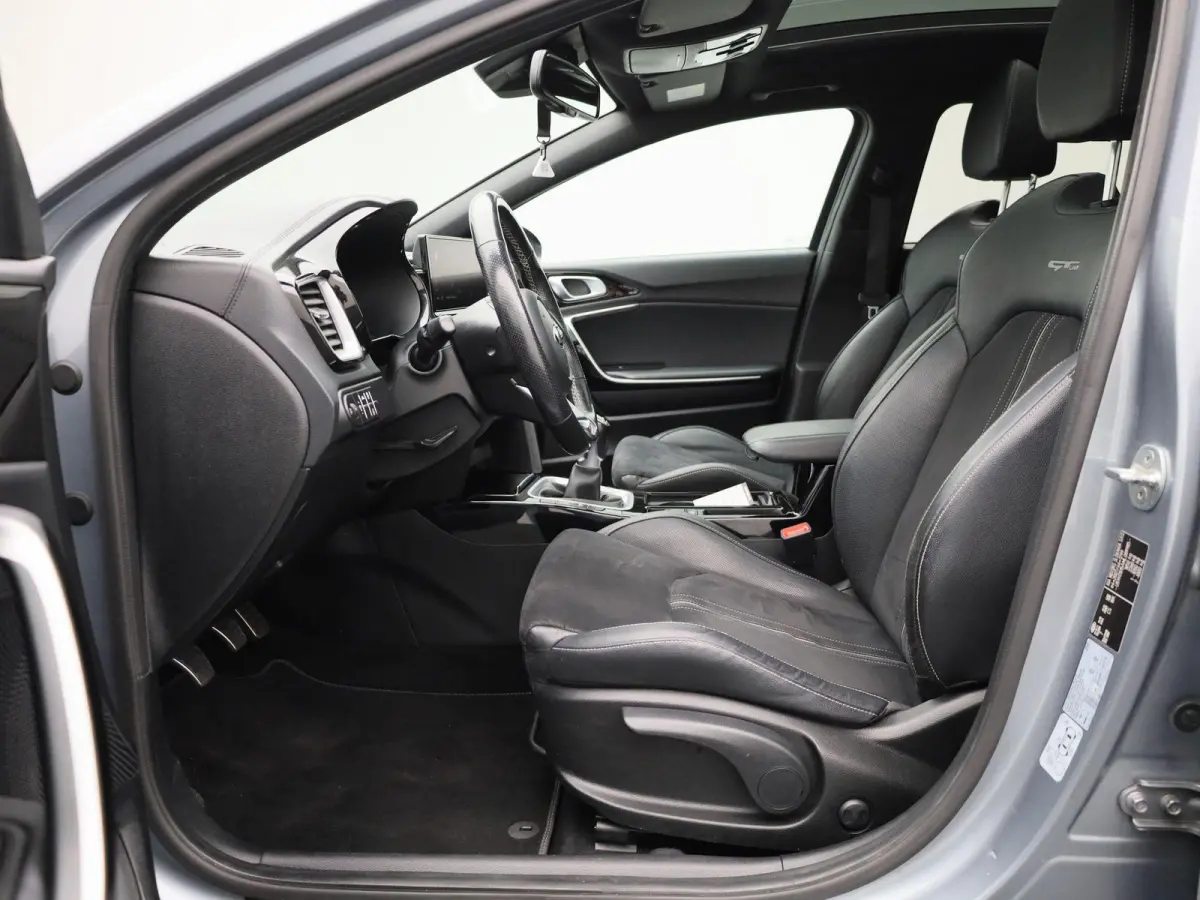 1.5 T-GDi GT-Line | Schuif/Kanteldak | Apple Carplay / Android Auto | Lichtmetalen Velgen | Sportstoelen | Camera | Virtual Cockpit |