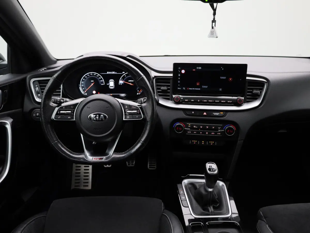 1.5 T-GDi GT-Line | Schuif/Kanteldak | Apple Carplay / Android Auto | Lichtmetalen Velgen | Sportstoelen | Camera | Virtual Cockpit |