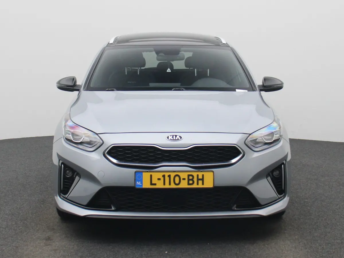 1.5 T-GDi GT-Line | Schuif/Kanteldak | Apple Carplay / Android Auto | Lichtmetalen Velgen | Sportstoelen | Camera | Virtual Cockpit |