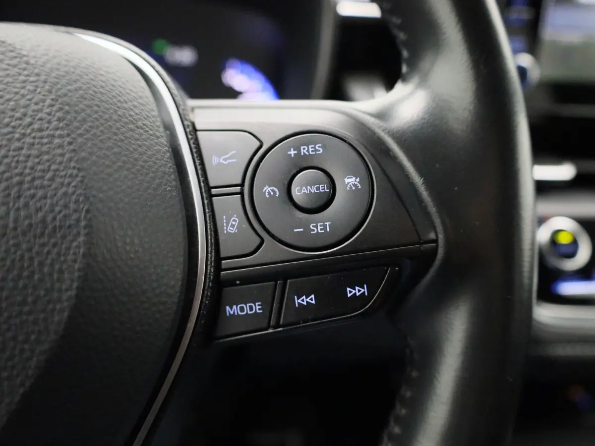 1.8 Hybrid Business Intro | Navigatie | Camera | Keyless | Privacy Glass | Lichtmetalen Velgen |