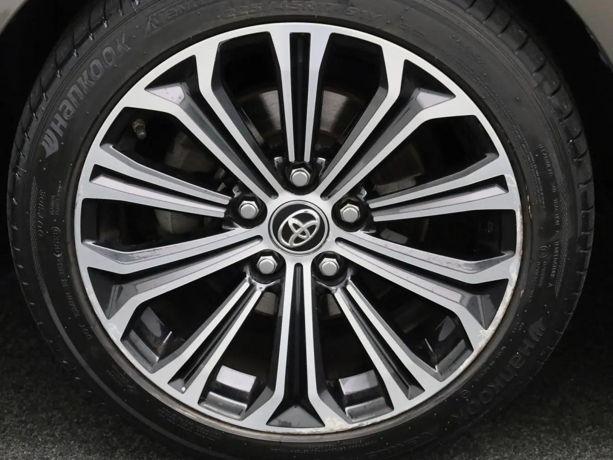 1.8 Hybrid Business Intro | Navigatie | Camera | Keyless | Privacy Glass | Lichtmetalen Velgen |