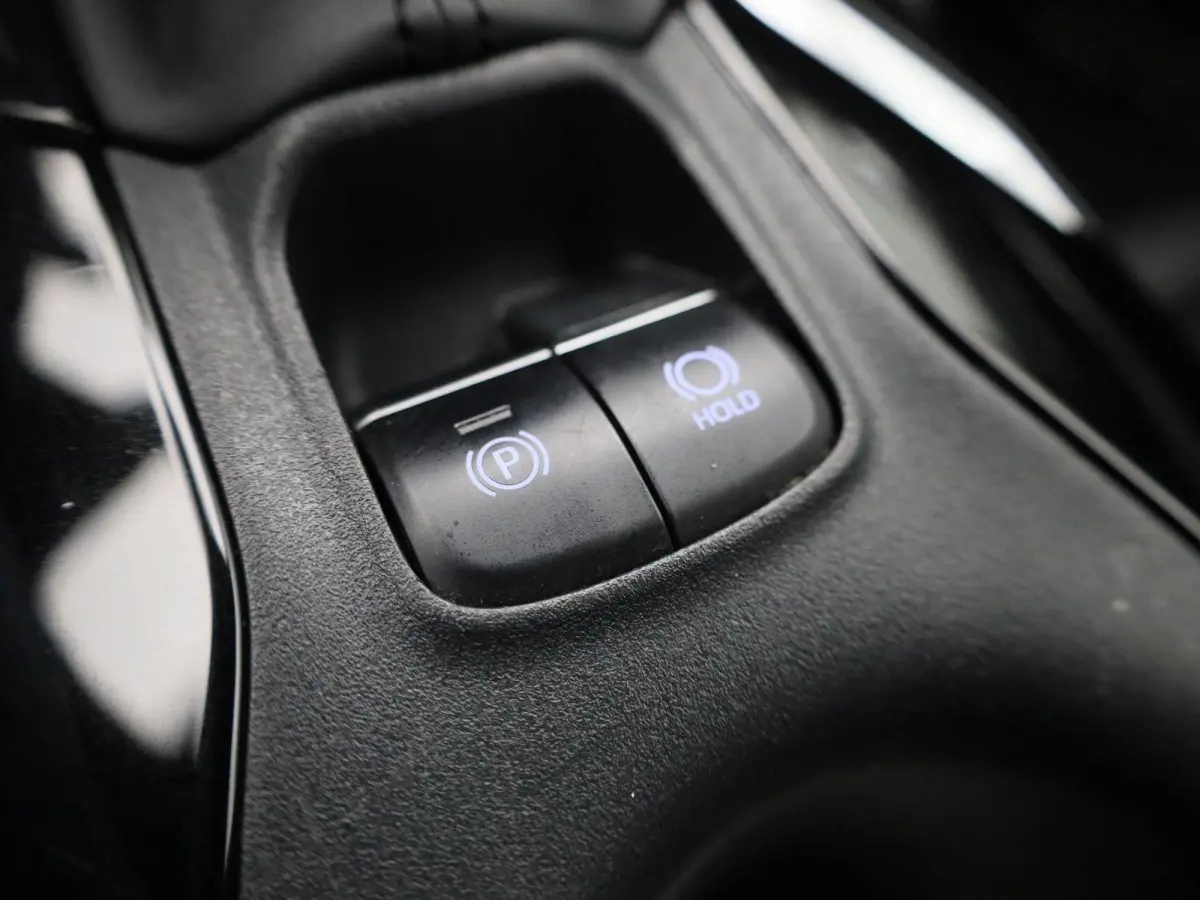 1.8 Hybrid Business Intro | Navigatie | Camera | Keyless | Privacy Glass | Lichtmetalen Velgen |