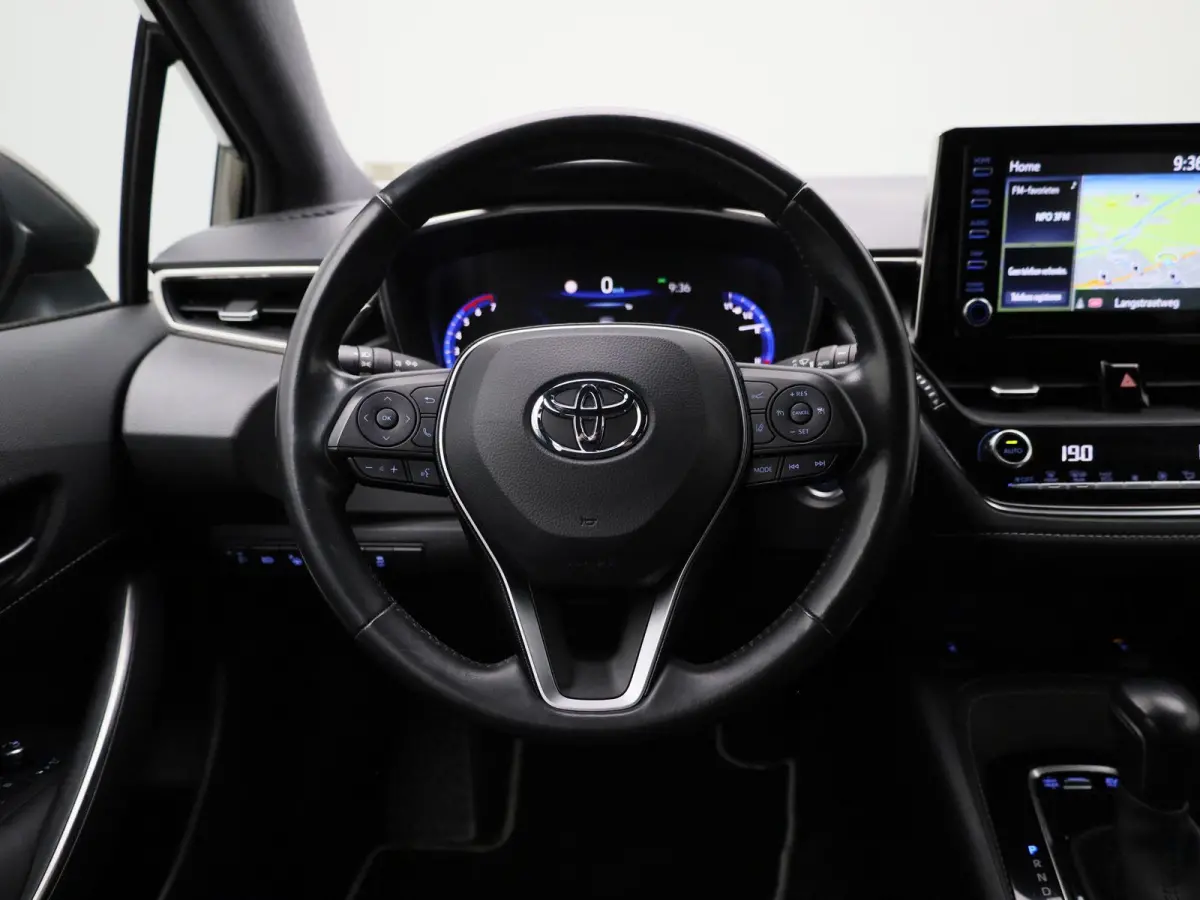 1.8 Hybrid Business Intro | Navigatie | Camera | Keyless | Privacy Glass | Lichtmetalen Velgen |