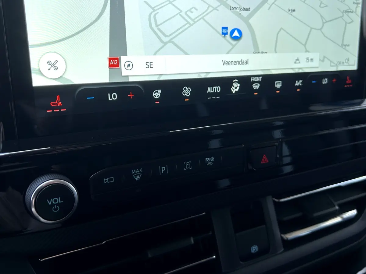 320 L2 Grey Platinum Plug-in Hybrid | 0,99% Financial Lease | Dubbel Cabine | Direct Leverbaar | Lederen Bekleding