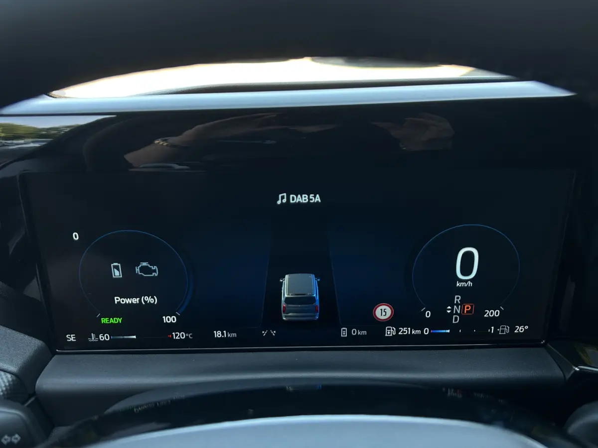 320 L2 Grey Platinum Plug-in Hybrid | 0,99% Financial Lease | Dubbel Cabine | Direct Leverbaar | Lederen Bekleding