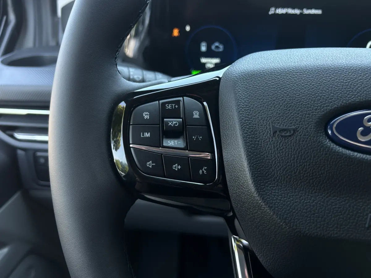 320 L2 Grey Platinum Plug-in Hybrid | 0,99% Financial Lease | Dubbel Cabine | Direct Leverbaar | Lederen Bekleding