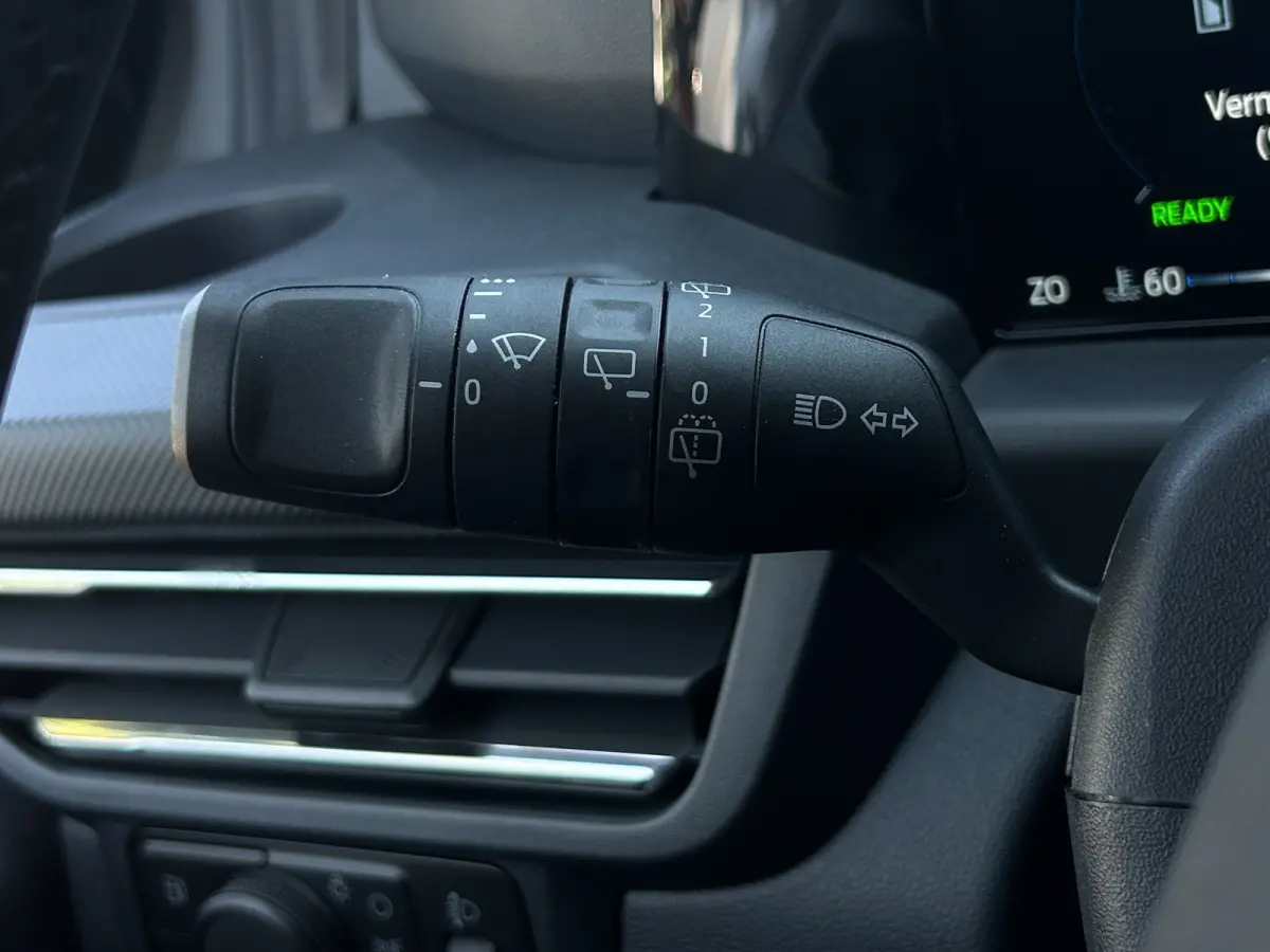 320 L2 Grey Platinum Plug-in Hybrid | 0,99% Financial Lease | Dubbel Cabine | Direct Leverbaar | Lederen Bekleding