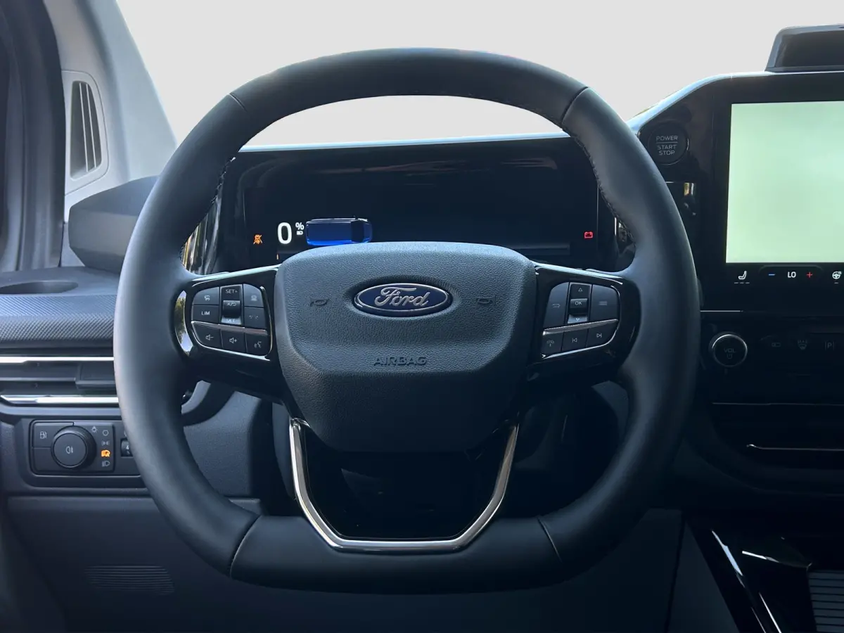 320 L2 Grey Platinum Plug-in Hybrid | 0,99% Financial Lease | Dubbel Cabine | Direct Leverbaar | Lederen Bekleding