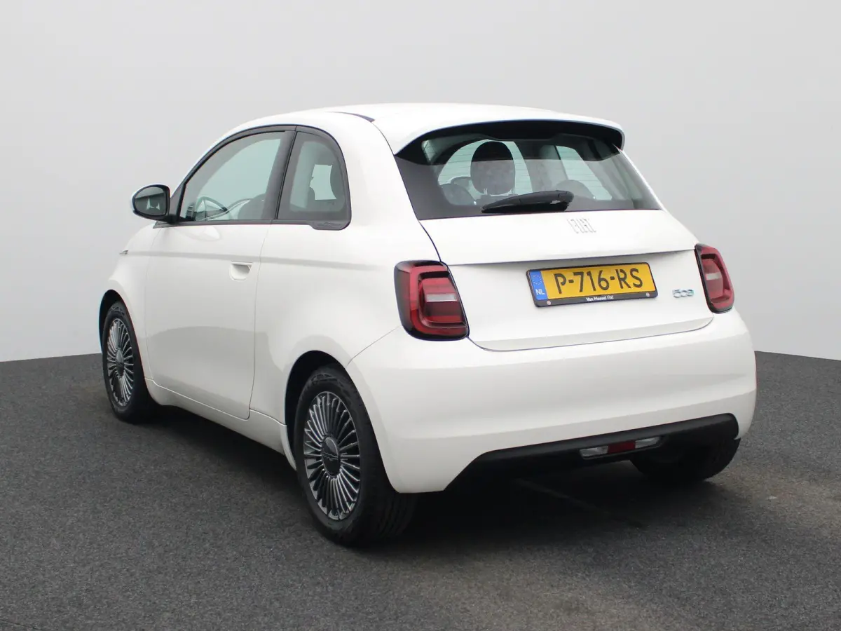 Icon 42 kWh APPLE/ANDROID CARPLAY - LICHTMETALEN VELGEN - NAVIGATIESYSTEEM - 12 MAANDEN BOVAG GARANTIE