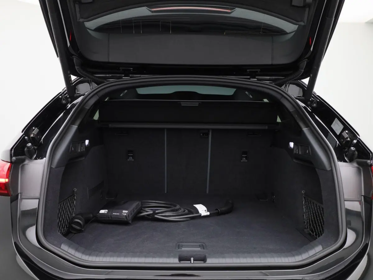 S6 100 kWh 503 PK | Audi exclusive interieur | Glazen panoramadak | Luchtvering | Bang & Olufsen | Head-up display | LED Matrix | Stoelventilatie | Virtual mirrors | Massage | Stoelventilati