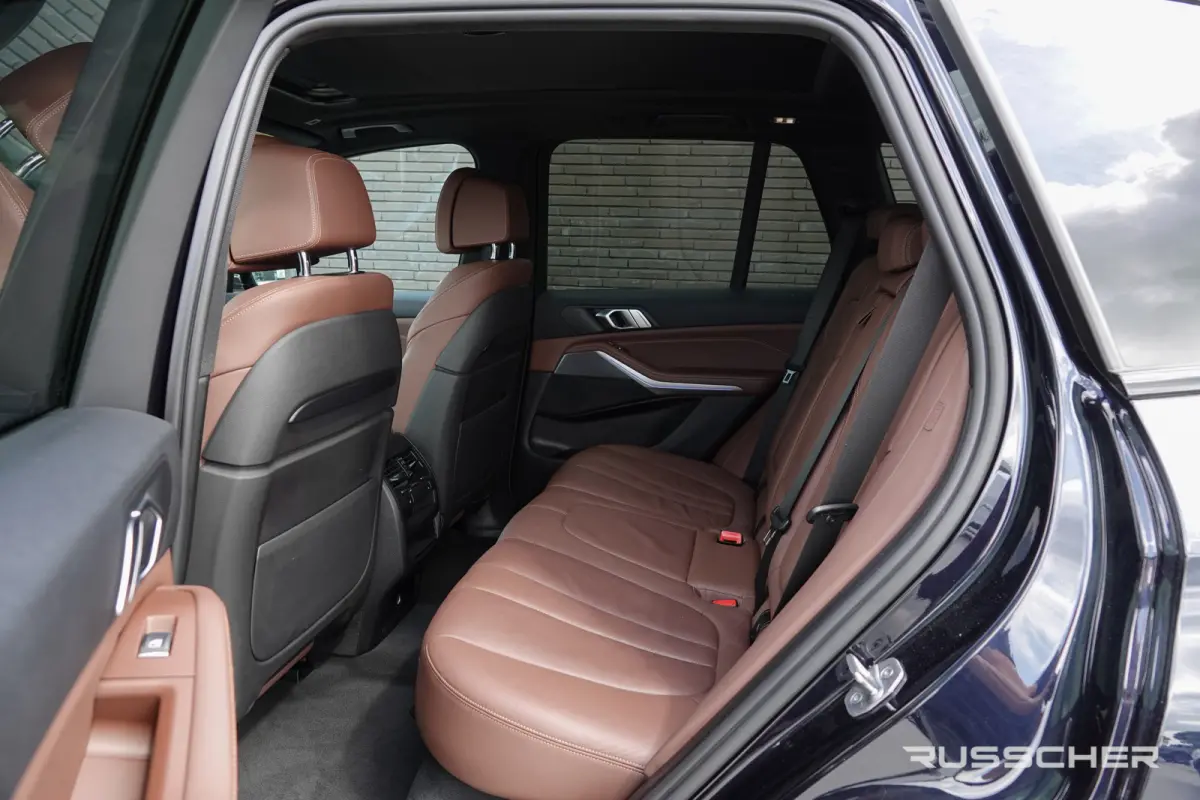 Xdrive 30d 265Pk Aut. | M-Sport | High Executive | Luchtvering | Panoramadak | Head-Up Display | 22''
