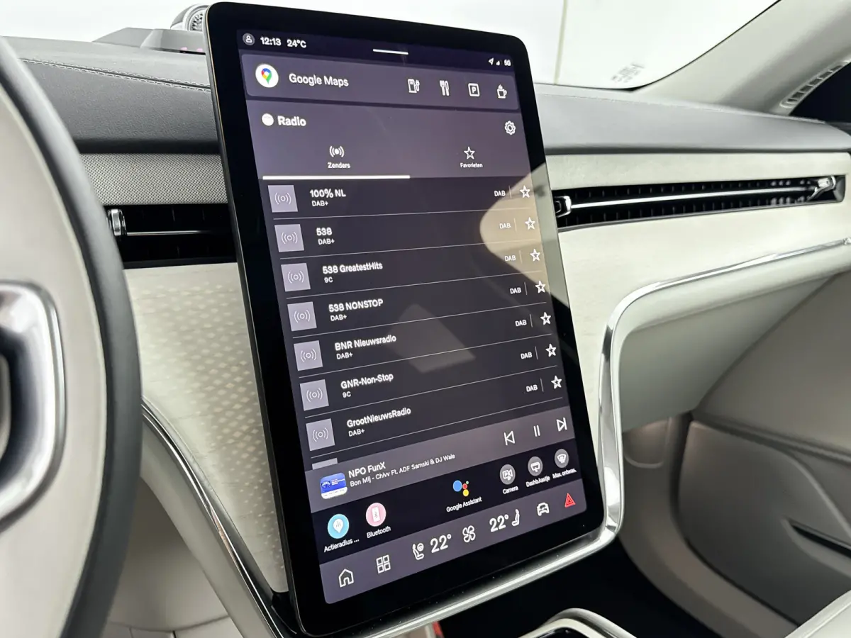 Twin Motor Performance Ultra 111kWh | 21" | Luchtvering | Bowers & Wilkins | Pilot Assist Pack | Climate | Trekhaak | Getint glas | Nordico Quilted