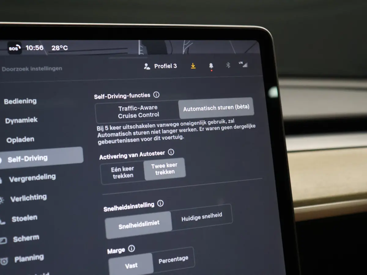 RWD 58 kWh [PANORAMADAK, ELEKTRISCHE STOELEN, PDC, CAMERA, STOELVERWARMING, STUURVERWARMING, KEYLESS ENTRY, KEYLESS START, DODEHOEKDETECTIE, CLIMATE CONTROL, NIEUWSTAAT]