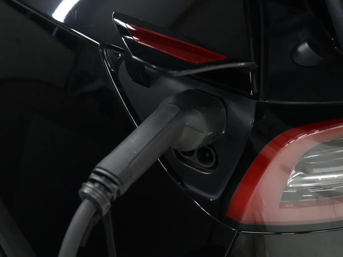 RWD 58 kWh [PANORAMADAK, ELEKTRISCHE STOELEN, PDC, CAMERA, STOELVERWARMING, STUURVERWARMING, KEYLESS ENTRY, KEYLESS START, DODEHOEKDETECTIE, CLIMATE CONTROL, NIEUWSTAAT]