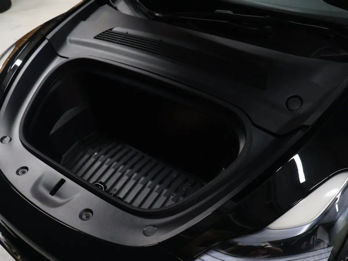 RWD 58 kWh [PANORAMADAK, ELEKTRISCHE STOELEN, PDC, CAMERA, STOELVERWARMING, STUURVERWARMING, KEYLESS ENTRY, KEYLESS START, DODEHOEKDETECTIE, CLIMATE CONTROL, NIEUWSTAAT]