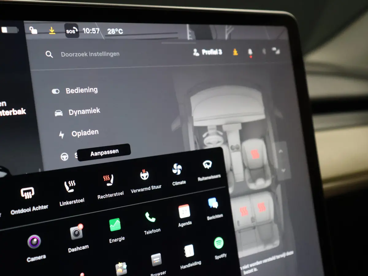 RWD 58 kWh [PANORAMADAK, ELEKTRISCHE STOELEN, PDC, CAMERA, STOELVERWARMING, STUURVERWARMING, KEYLESS ENTRY, KEYLESS START, DODEHOEKDETECTIE, CLIMATE CONTROL, NIEUWSTAAT]