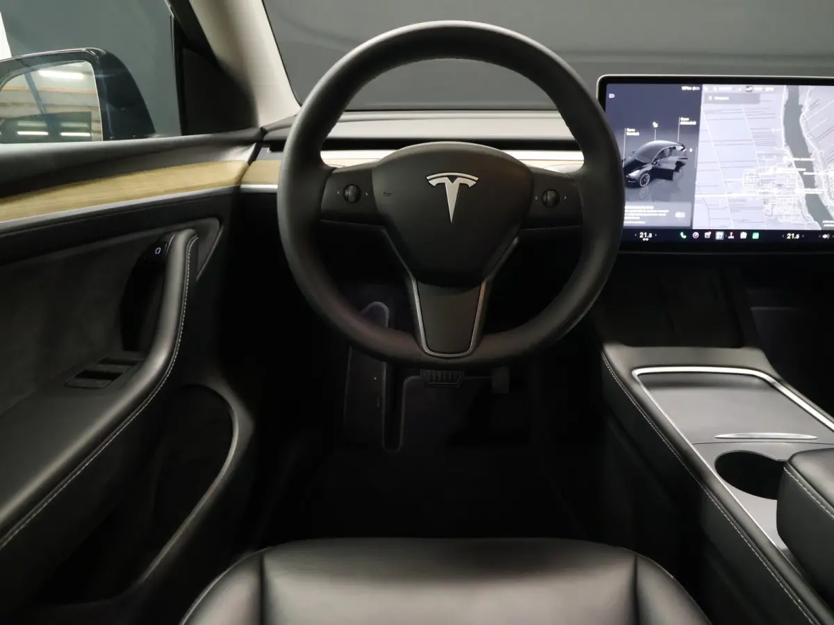RWD 58 kWh [PANORAMADAK, ELEKTRISCHE STOELEN, PDC, CAMERA, STOELVERWARMING, STUURVERWARMING, KEYLESS ENTRY, KEYLESS START, DODEHOEKDETECTIE, CLIMATE CONTROL, NIEUWSTAAT]
