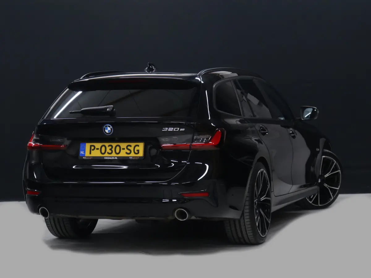 320e Business Edition Sport Plus [APPLE CARPLAY, ANDROID, TREKHAAK, STOELVERWARMING, CRUISE, ELEKTRISCHE ACHTERKLEP, DIGITAL DASH, NAVIGATIE, NIEUWSTAAT]