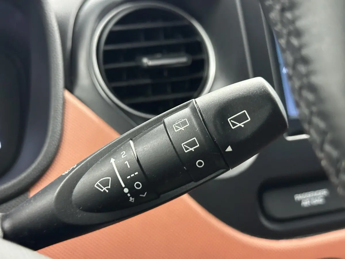 1.0i Comfort 5p. AIRCO CARPLAY 36000 KM.
