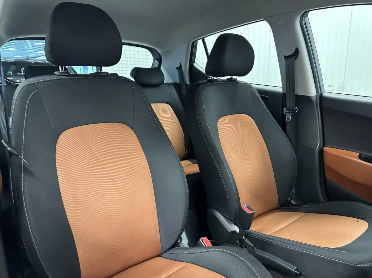 1.0i Comfort 5p. AIRCO CARPLAY 36000 KM.
