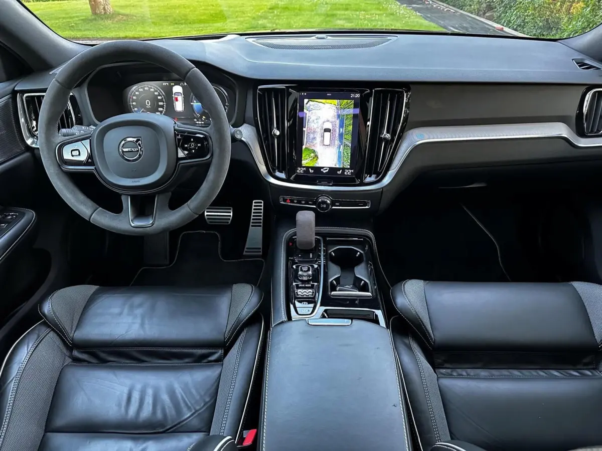2.0 T6 Recharge AWD R-Design